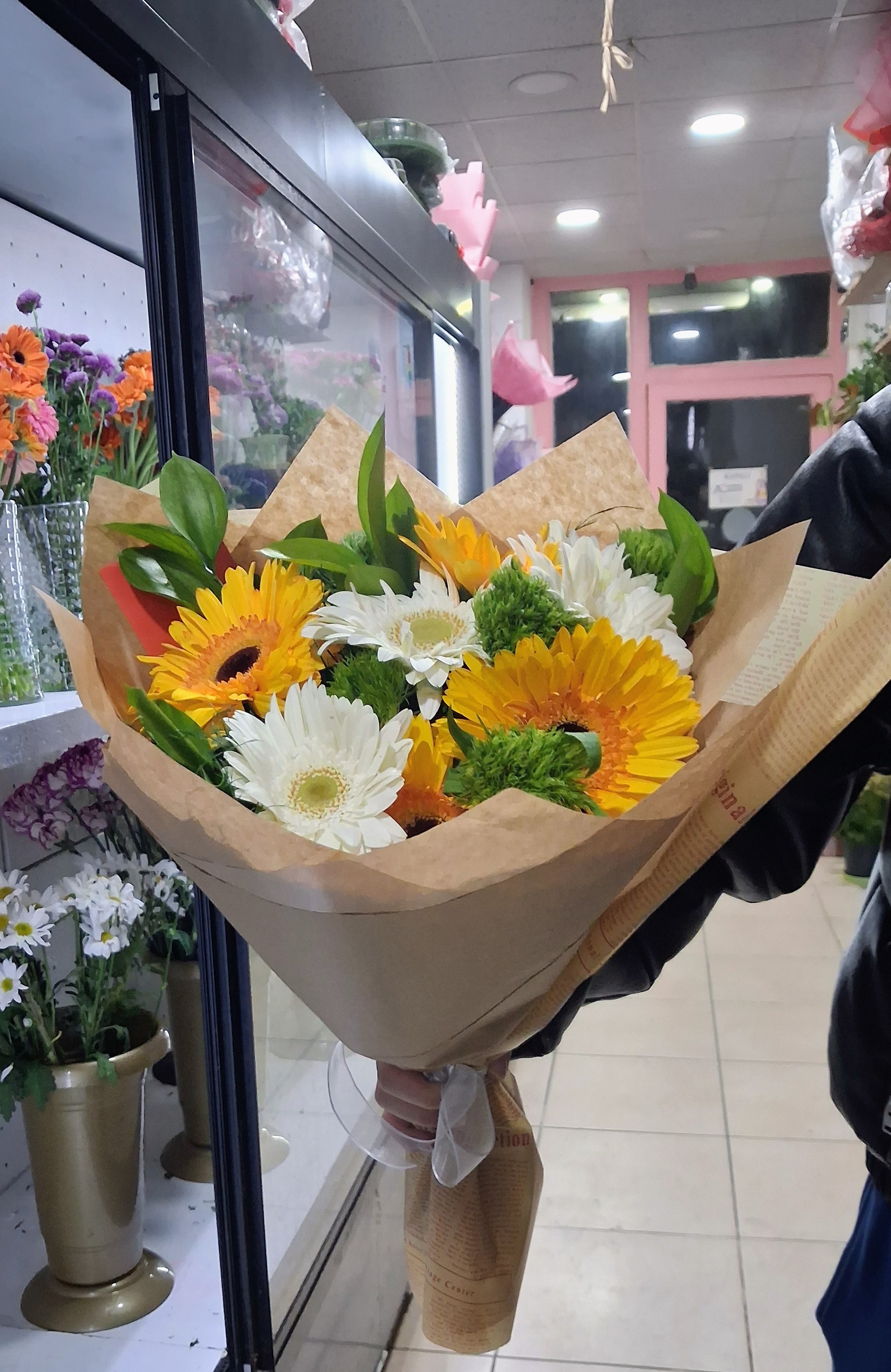 Kraft Kağıtta Gerbera Buketi